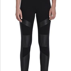 BCBG faux-leather paneled legging size small